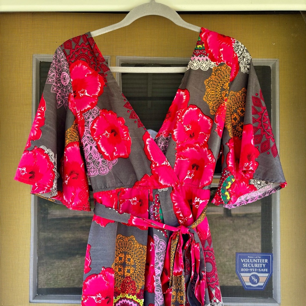 True Destiny Floral Kimono Dress Under Short Cape Skirt w/ Tie Waist Size Medium - Picture 4 of 16